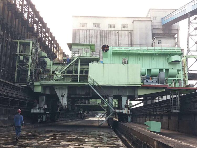 焦化廠推焦車載除塵器施工現(xiàn)場(chǎng)